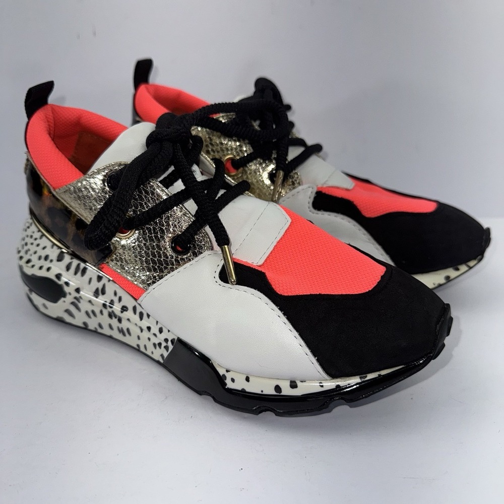Steve Madden Cliff Coral Lace Up Platform Low Top Sneakers Sz 6.5M